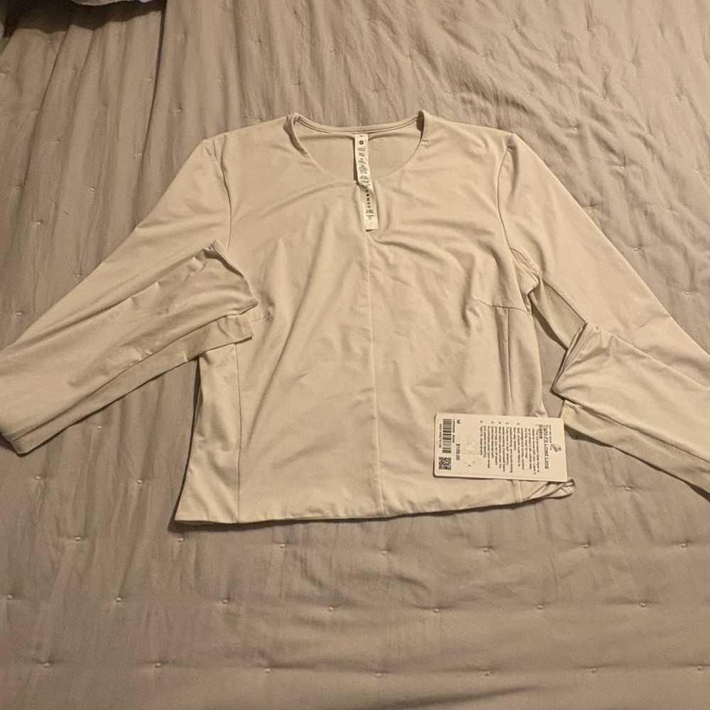 Lululemon Tight Fit Long Sleeve top